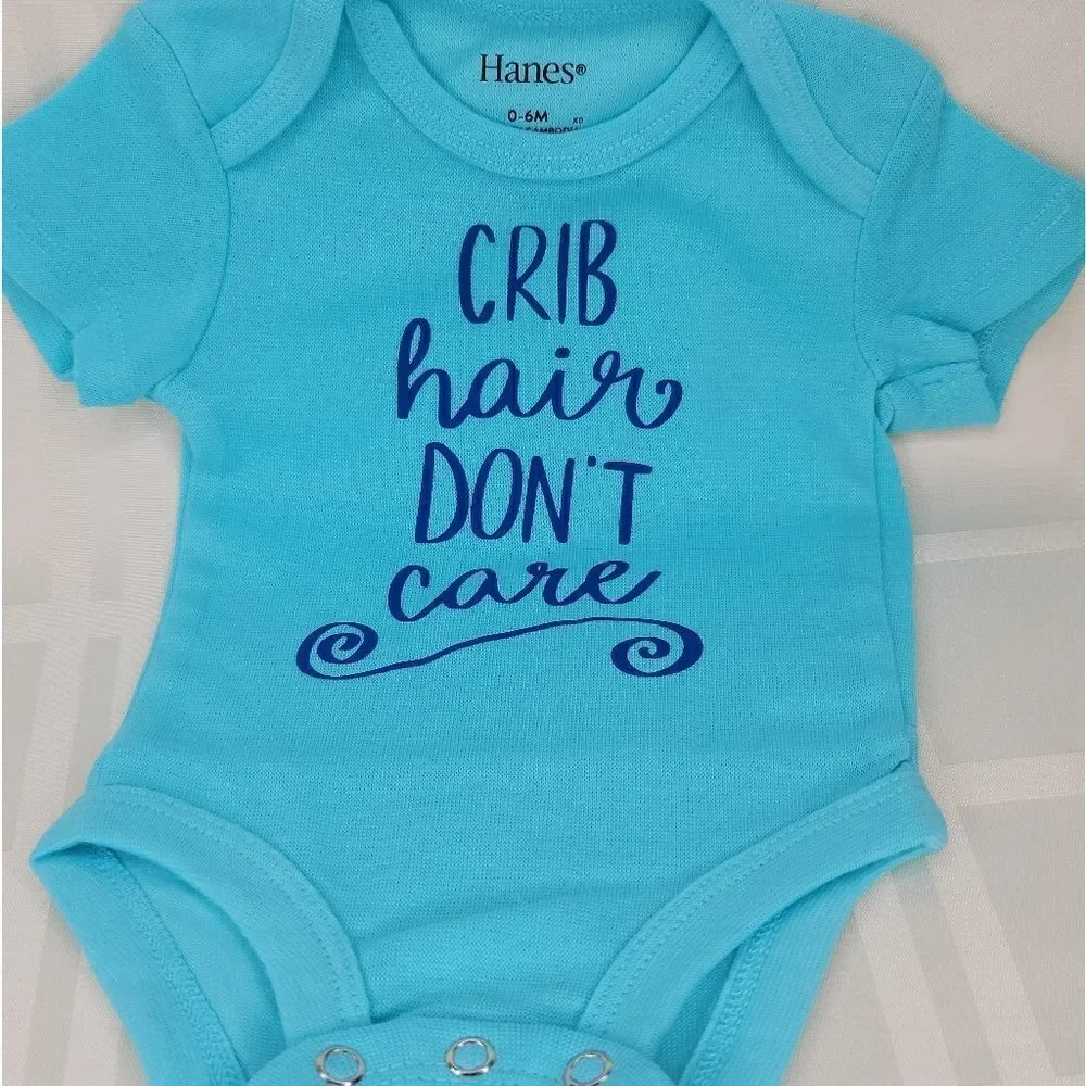 3 Hanes Onsies‎